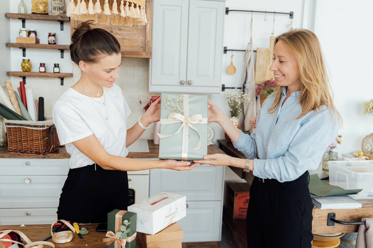 12 Best Office Gifting Ideas For Every Event