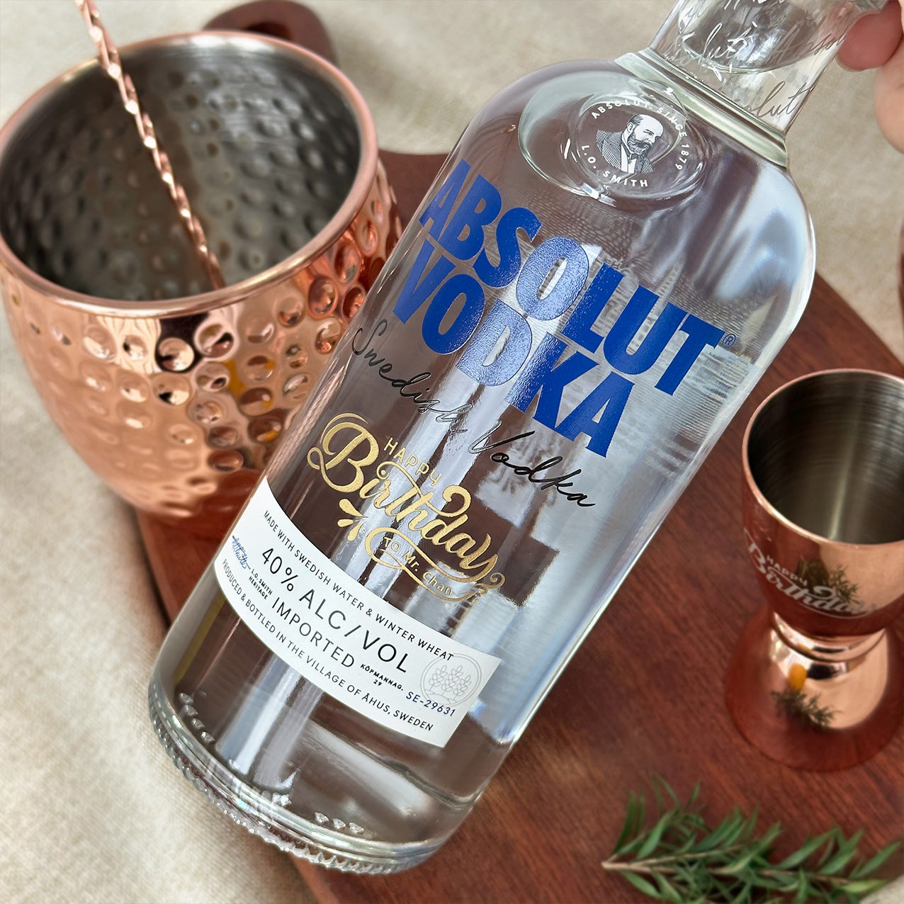 Birthday gift Vodka cocktail custom gift box Wine bottle text engraving Cocktail mixology set A must-have gift for a couple to give a boyfriend Vodka Bartending Set DY02-86