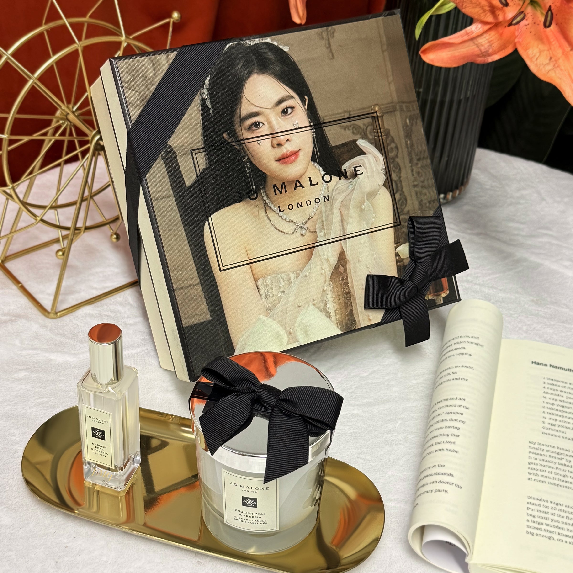 Custom Jo Malone Fragrance Gift Set with Personalized Box Design, Photo Customization, and Engraved Text Messages – A Unique Romantic Birthday Gift for Her Featuring Pet Portrait Customization Jo Malone Aromatherapy gift box-customized box DY01-417