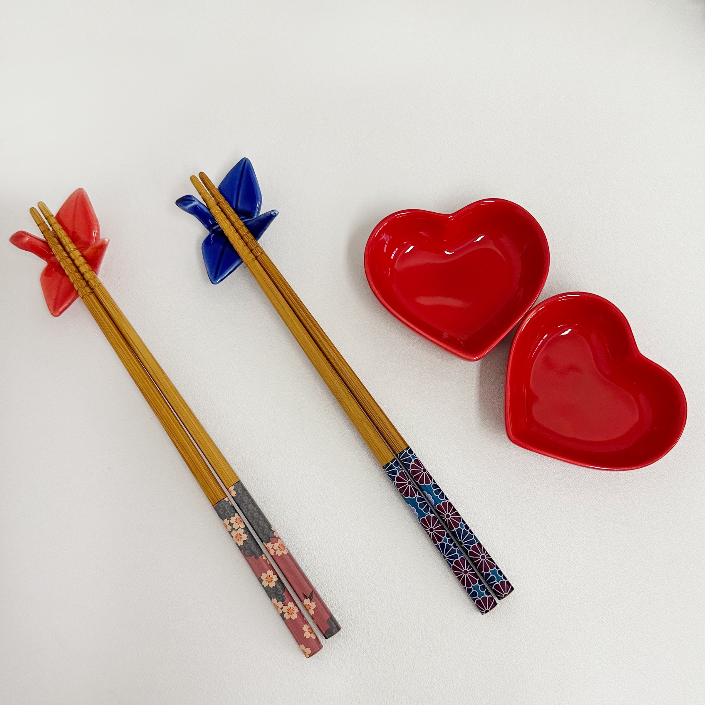 Japanese tableware gift box丨Customized gift for housewarming Home kitchen gift Chopsticks Thousand Paper Crane Chopstick Holder Love Sauce Dish Set DY02-75