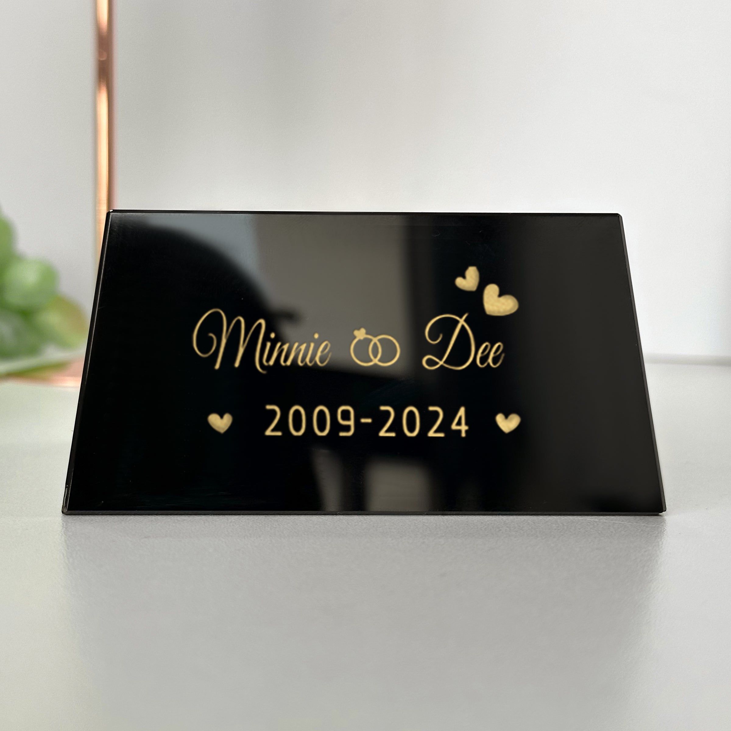 Moët Chandon Customized wine bottle portraits, champagne artwork engraving for anniversary celebrations, anniversary gifts for couples, name engraving on champagne glasses Moët Chandon gift set -DY01-376