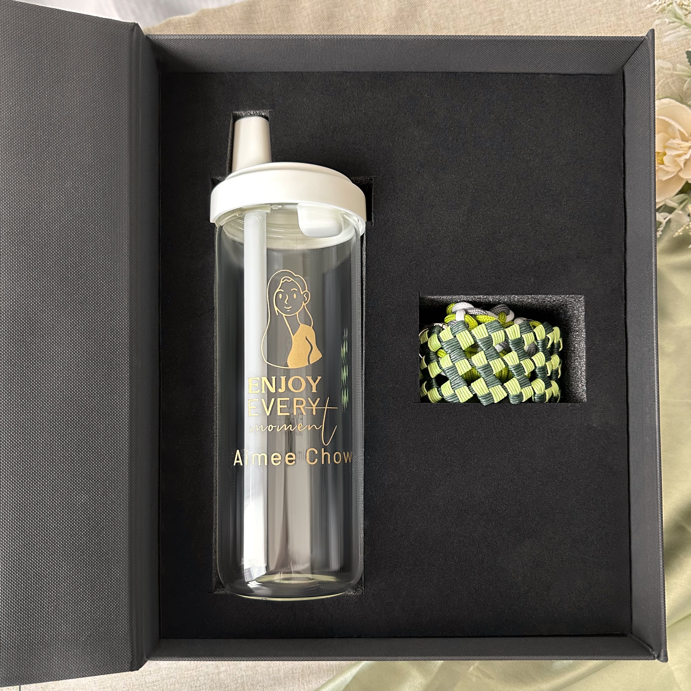 Pearl milk tea cup with customized name, customized portrait straw cup, elephant cup, hand shaker for drinking, large capacity, portable travel strap, birthday gift, gift for girl friend, Boyfriend girlfriend, sippy cup gift-DY01-389