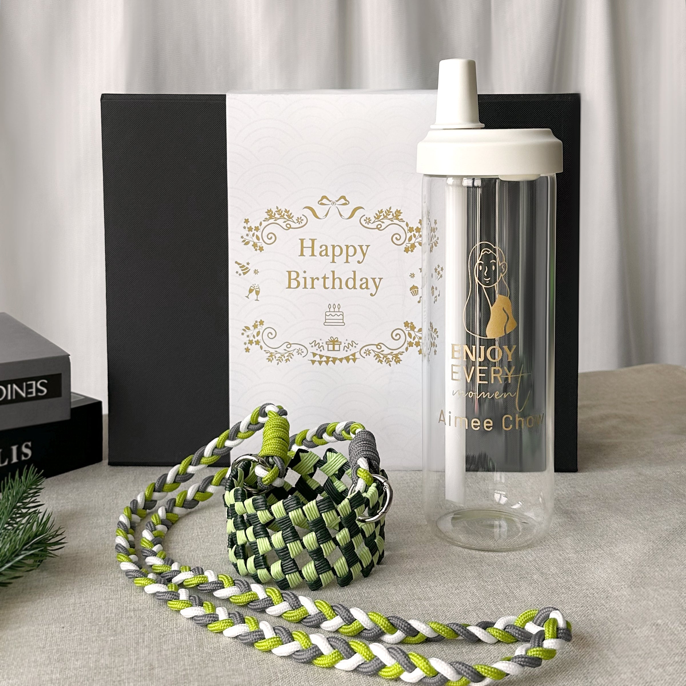 Pearl milk tea cup with customized name, customized portrait straw cup, elephant cup, hand shaker for drinking, large capacity, portable travel strap, birthday gift, gift for girl friend, Boyfriend girlfriend, sippy cup gift-DY01-389