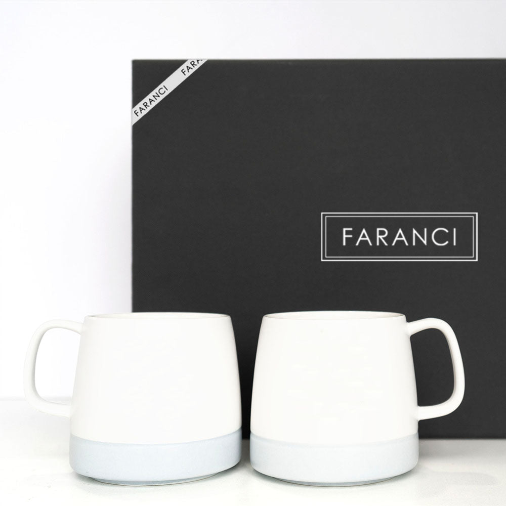 White and blue mug set