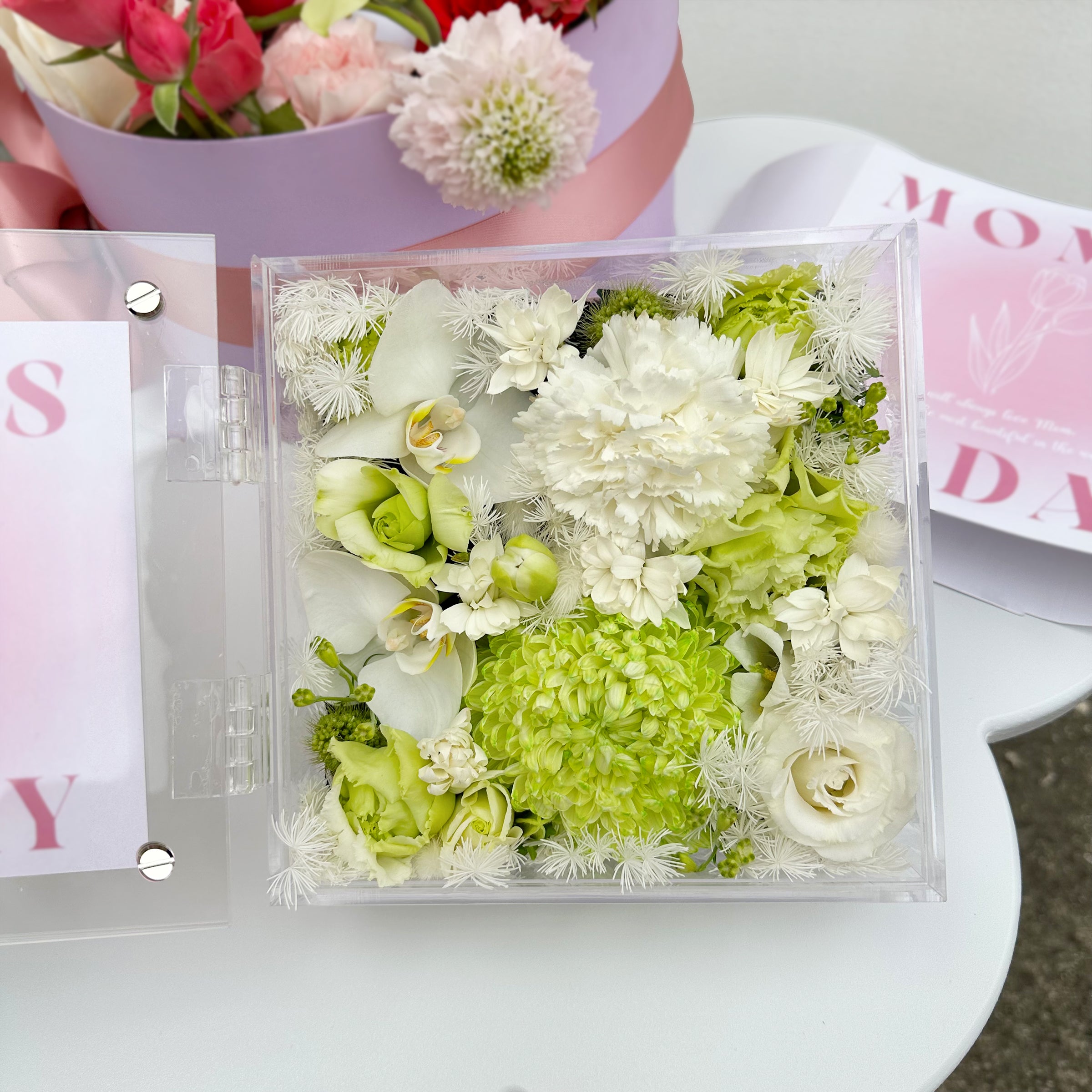 Mother's Day gift box | Acrylic flower gift box Photo frame photo custom gift Mother's Day gift Romantic flowers for mom and wife