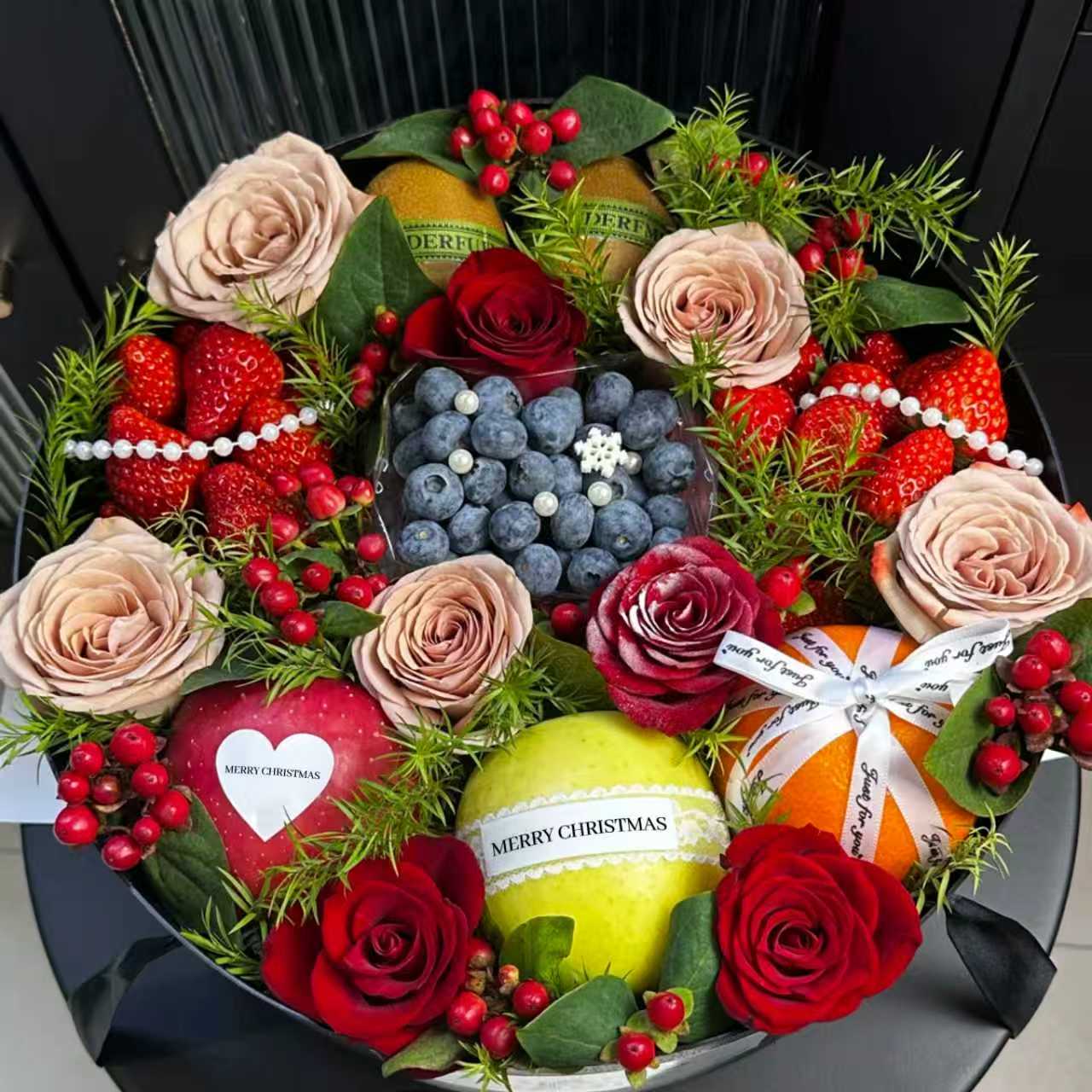 Christmas Flowers & Fruits Hamper| Christmas Hamper Christmas Gift Corporate Gift-Giving Christmas Gift Basket