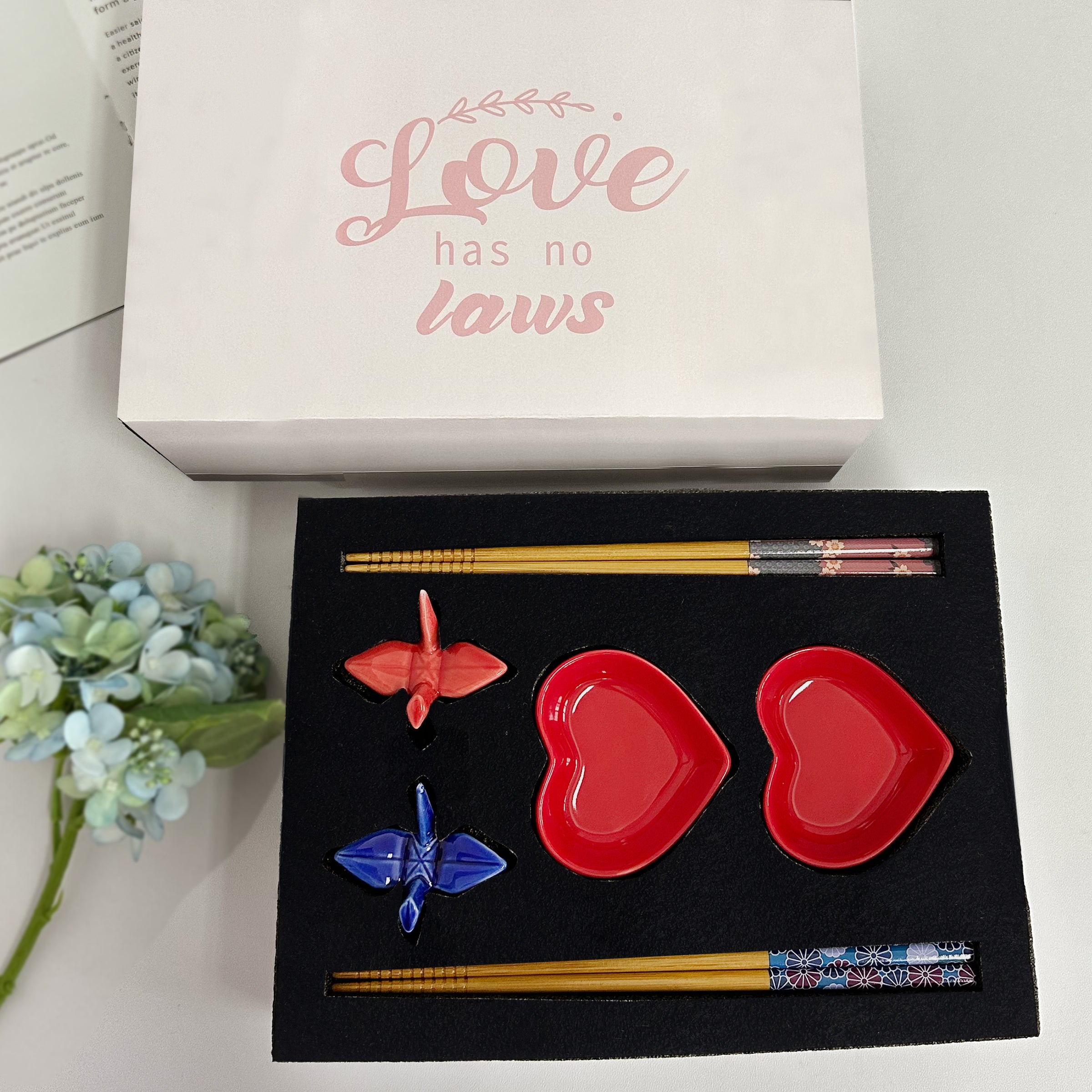 Japanese tableware gift box丨Customized gift for housewarming Home kitchen gift Chopsticks Thousand Paper Crane Chopstick Holder Love Sauce Dish Set DY02-75
