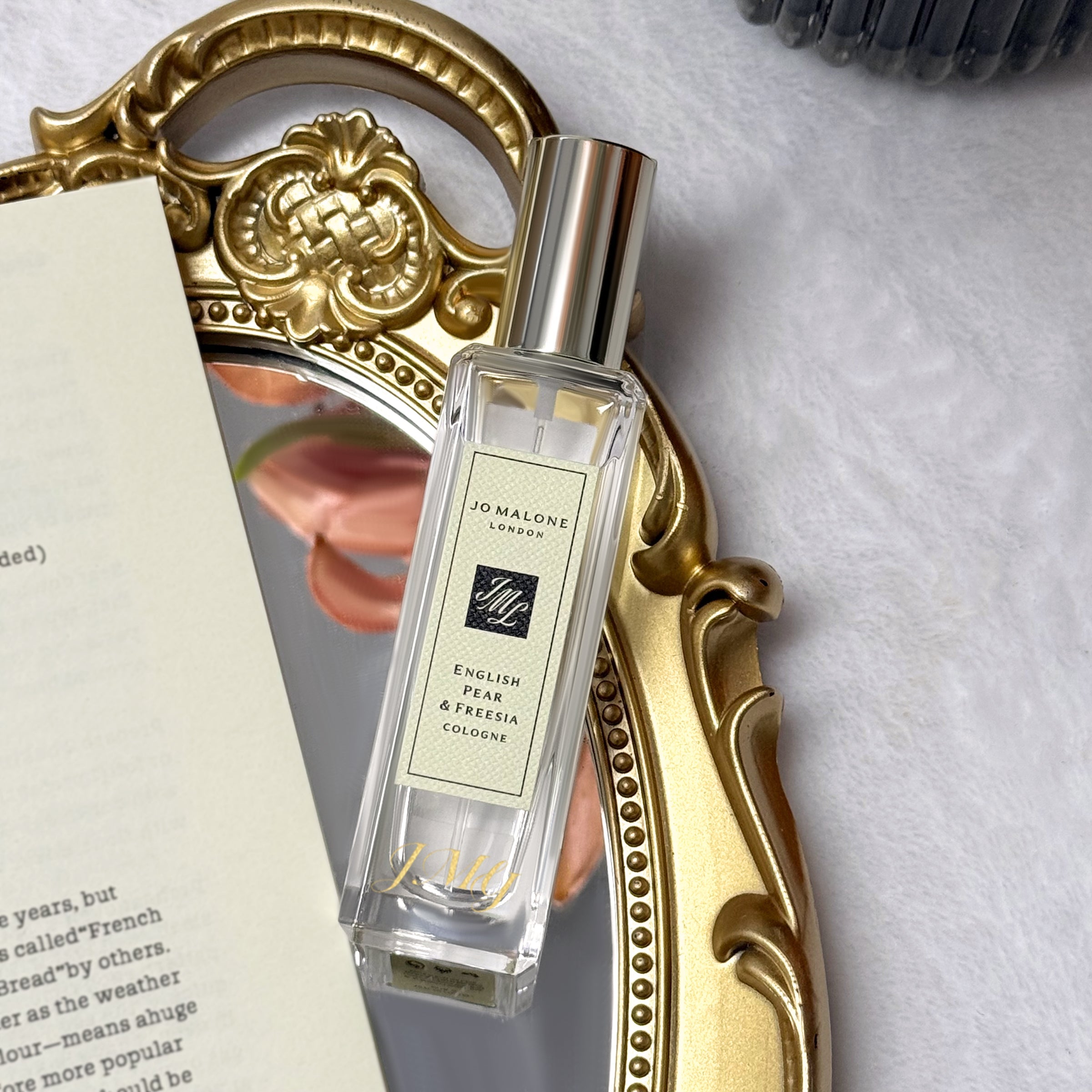 Custom Jo Malone Fragrance Gift Set with Personalized Box Design, Photo Customization, and Engraved Text Messages – A Unique Romantic Birthday Gift for Her Featuring Pet Portrait Customization Jo Malone Aromatherapy gift box-customized box DY01-417
