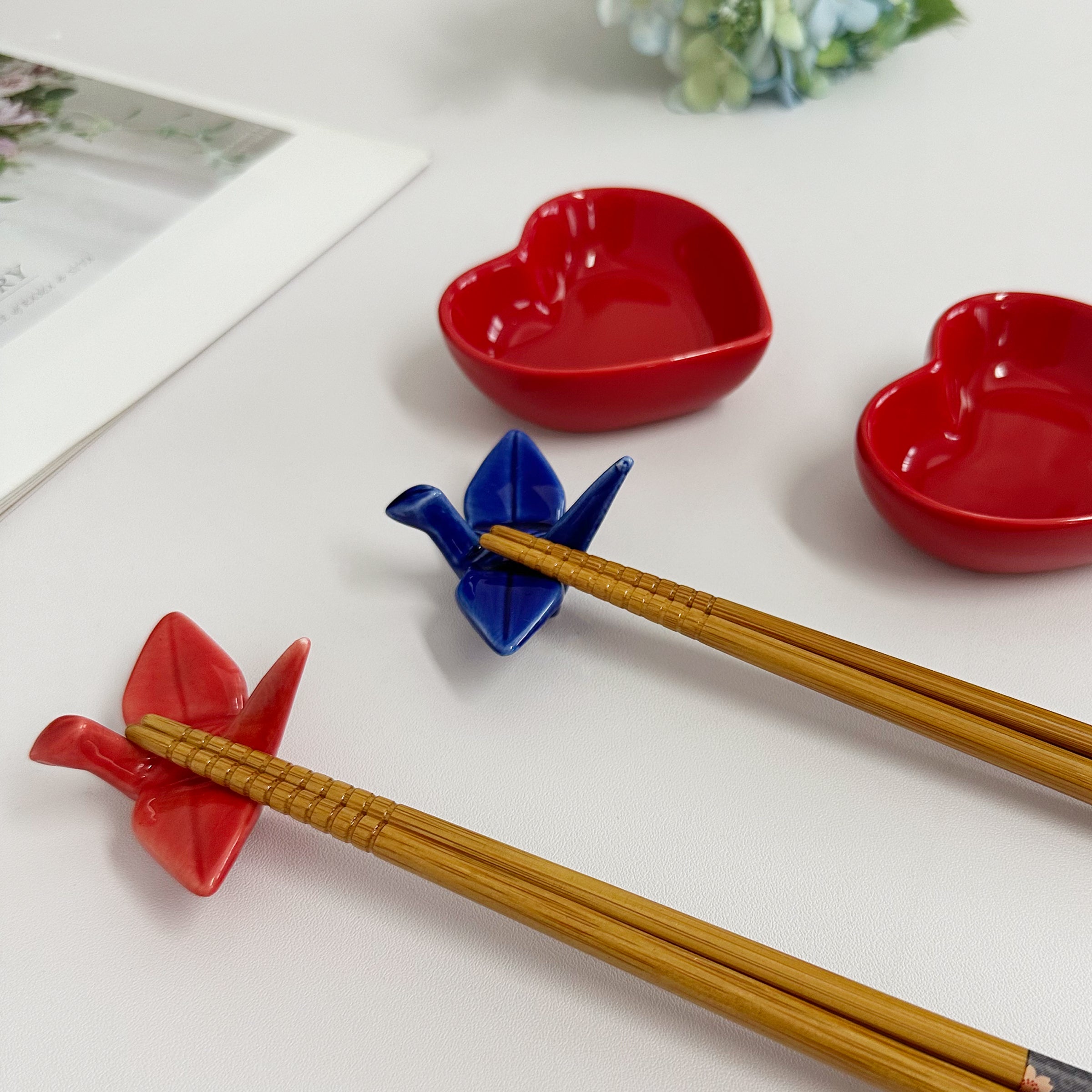 Japanese tableware gift box丨Customized gift for housewarming Home kitchen gift Chopsticks Thousand Paper Crane Chopstick Holder Love Sauce Dish Set DY02-75
