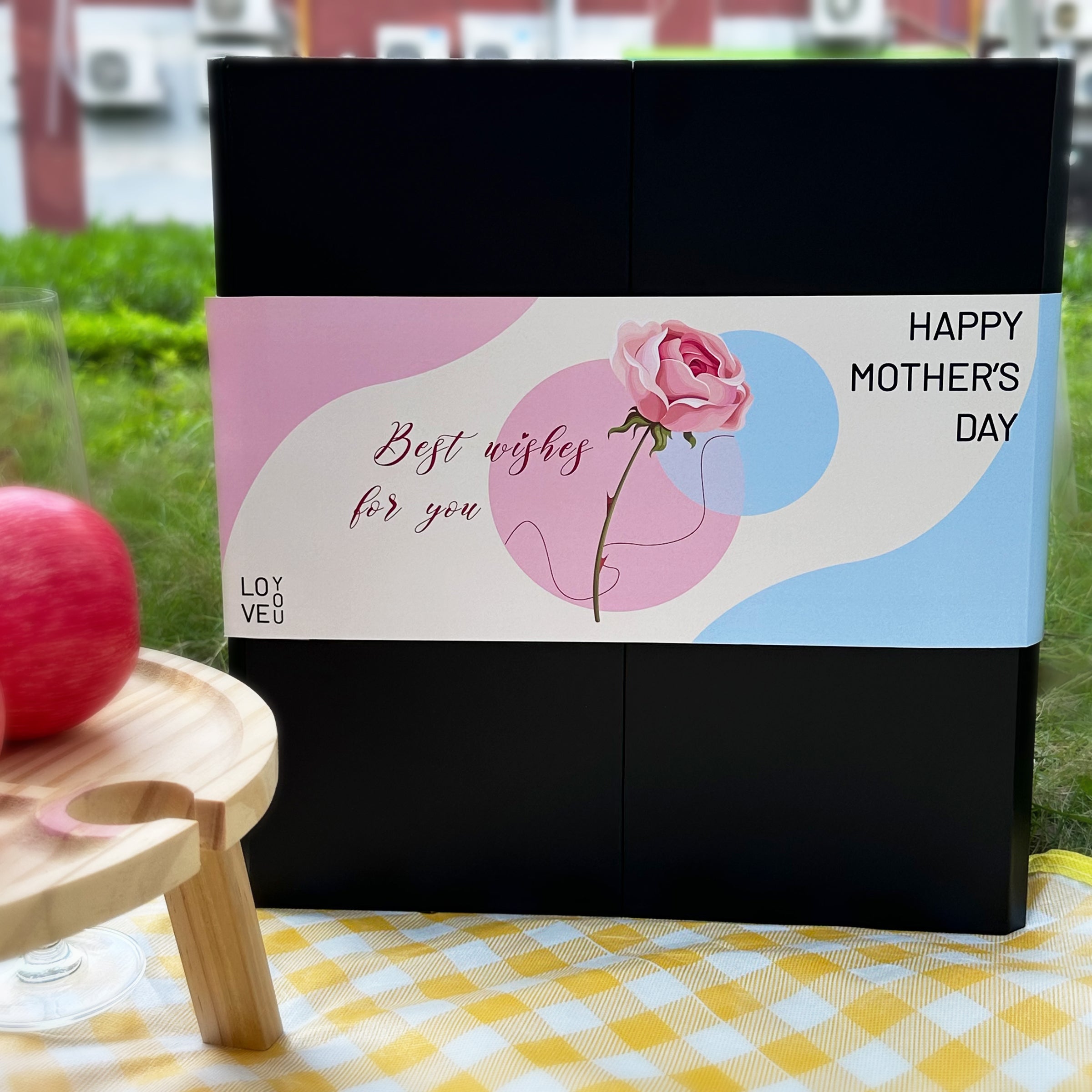 Mother's Day gift box | Single bottle and double glass Moet champagne Customized gift with text and image Mother's Day gift for mom and mother-in-law