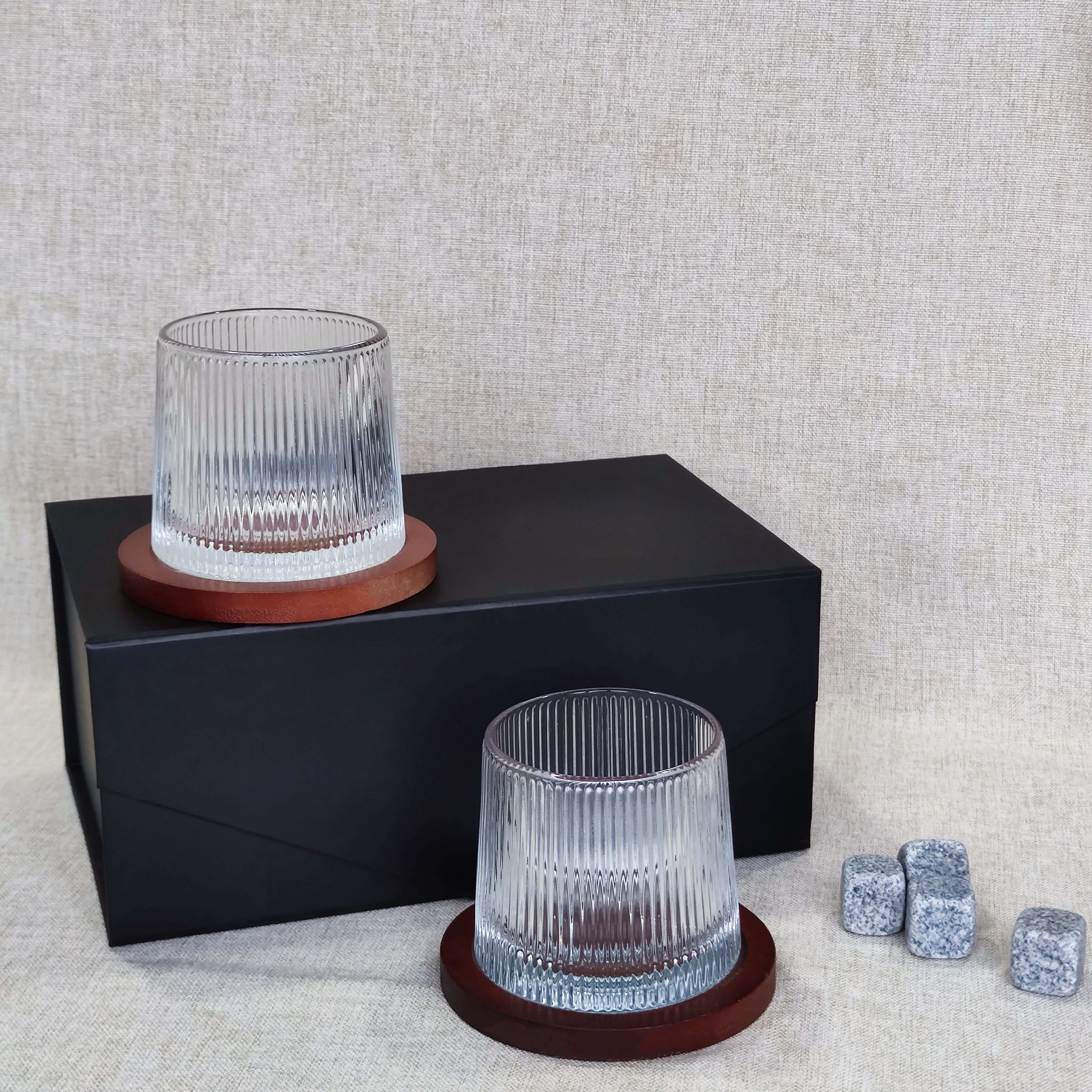 Vertical pattern rotating whiskey glass Bible engraved whiskey pair glass ice tart gift box creative customized gift
