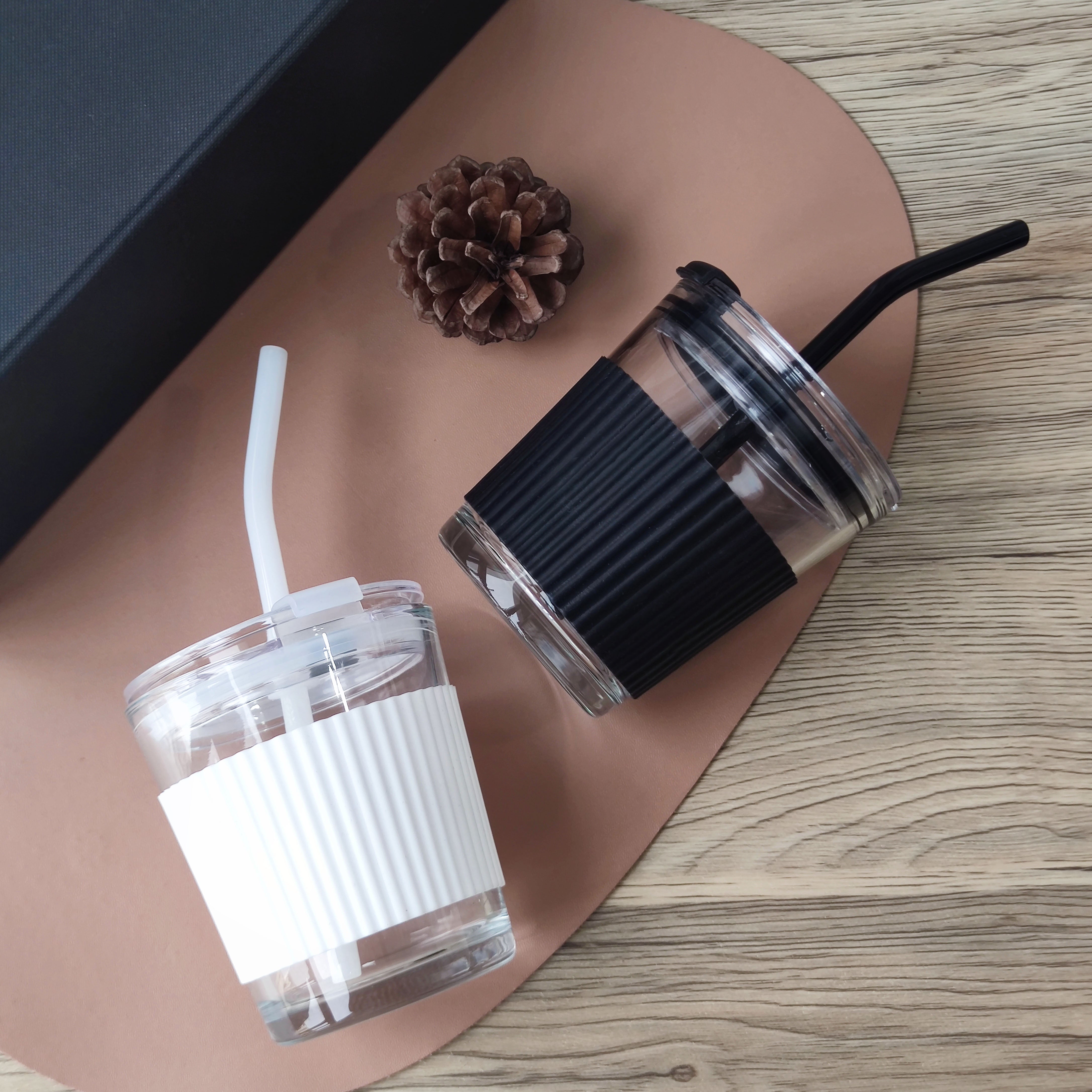Reusable tumblers set