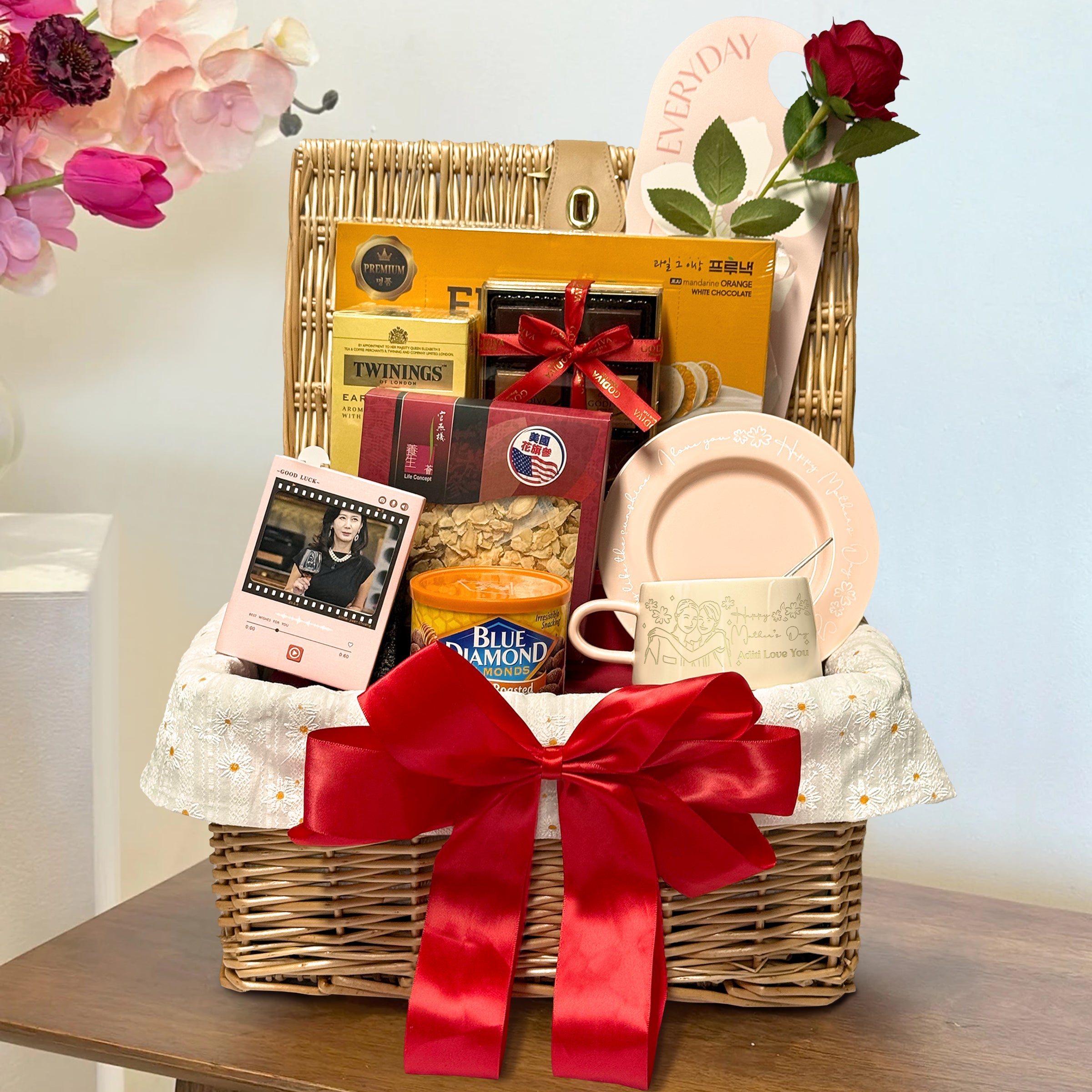 Limited Edition Mother's Day Wicker Basket - American Ginseng Snack & Afternoon Tea Gift Hamper with Custom Portrait Teacup and Personalized Message. A Thank You Gift for Mom - Premium Chocolate Afternoon Tea SetMother's Day Tea Cup Snacks Hamper DY05-65