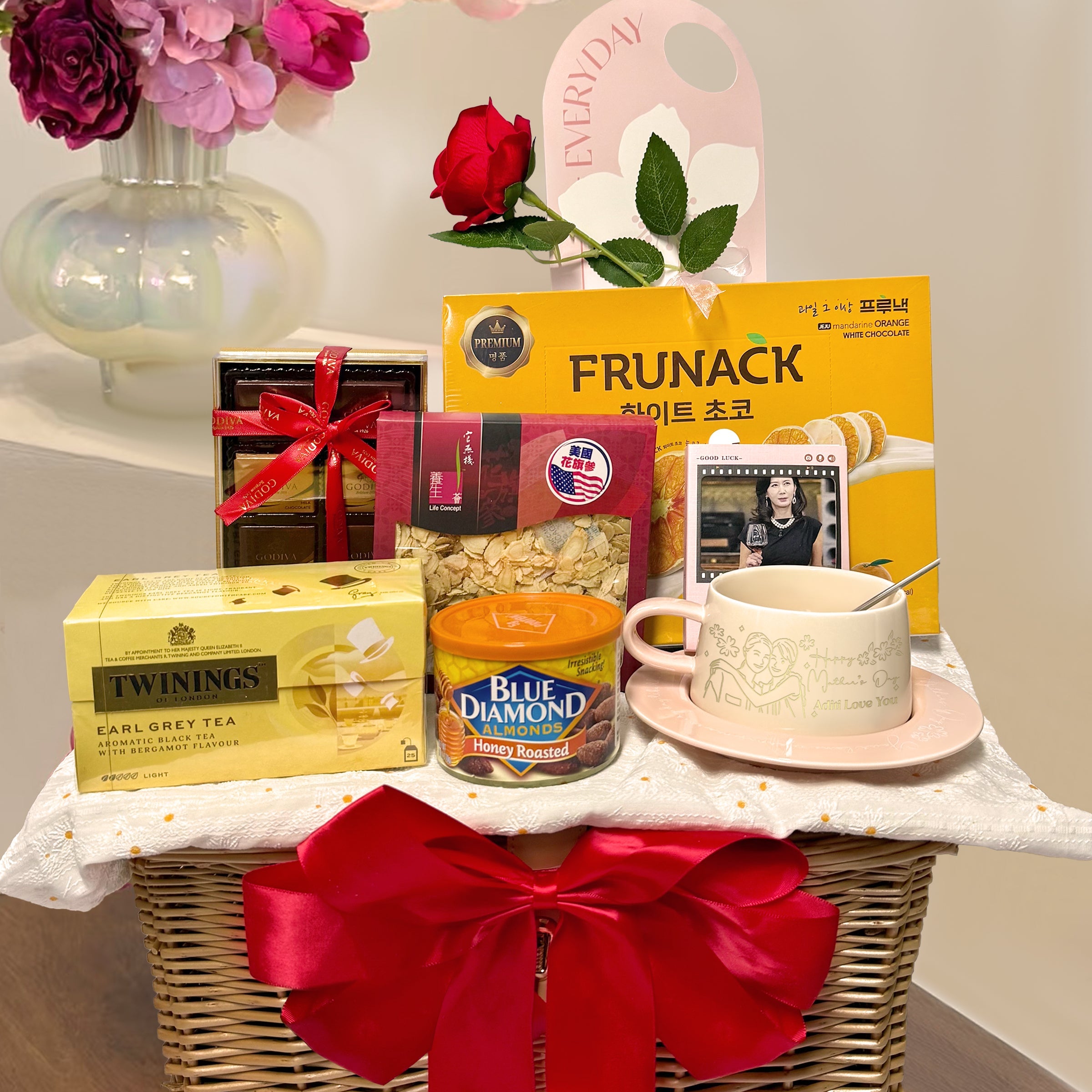 Limited Edition Mother's Day Wicker Basket - American Ginseng Snack & Afternoon Tea Gift Hamper with Custom Portrait Teacup and Personalized Message. A Thank You Gift for Mom - Premium Chocolate Afternoon Tea SetMother's Day Tea Cup Snacks Hamper DY05-65
